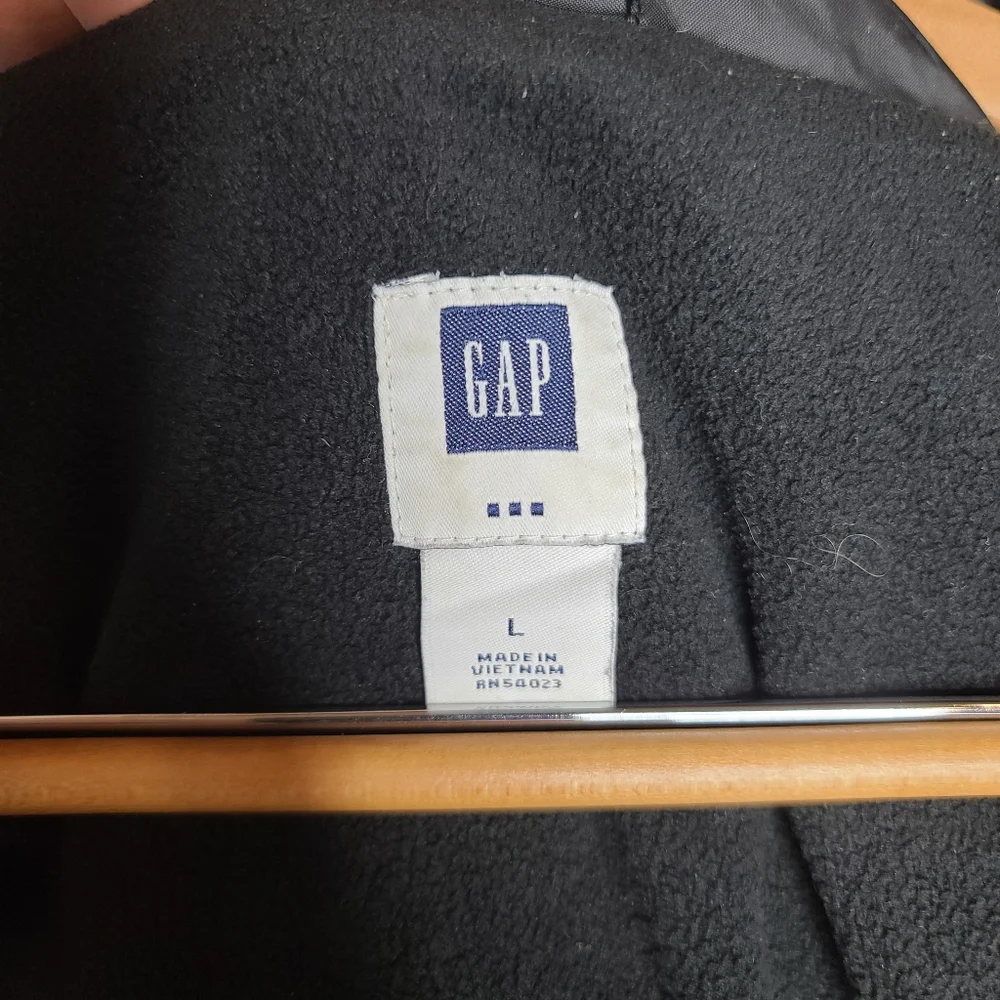 GAP Puffer Jacket Black | Coat - Picture 7 of 7